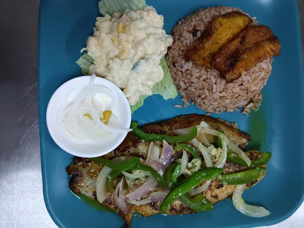 Sunshine View Hotel And Restaurant Corozal Eksteriør billede