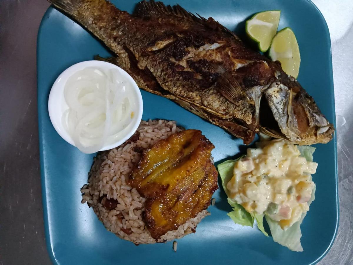 Sunshine View Hotel And Restaurant Corozal Eksteriør billede
