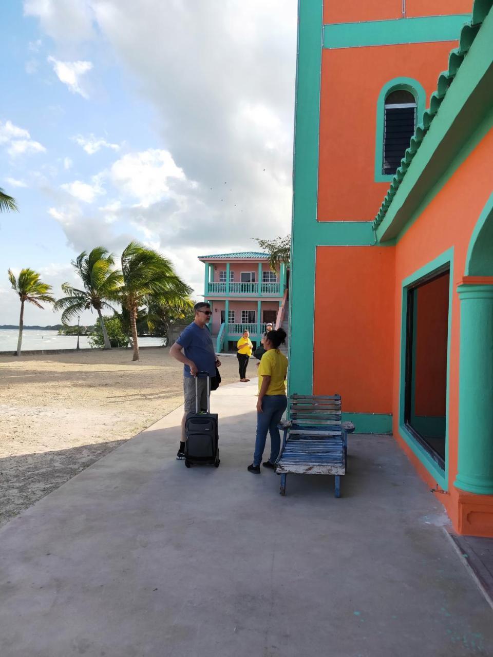 Sunshine View Hotel And Restaurant Corozal Eksteriør billede